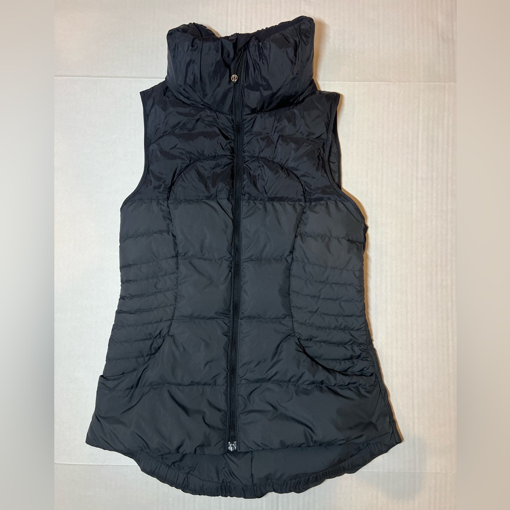 Lululemon Brave The Cold Goose Down Vest Women’s Size 8 Black Puffer Full Zip